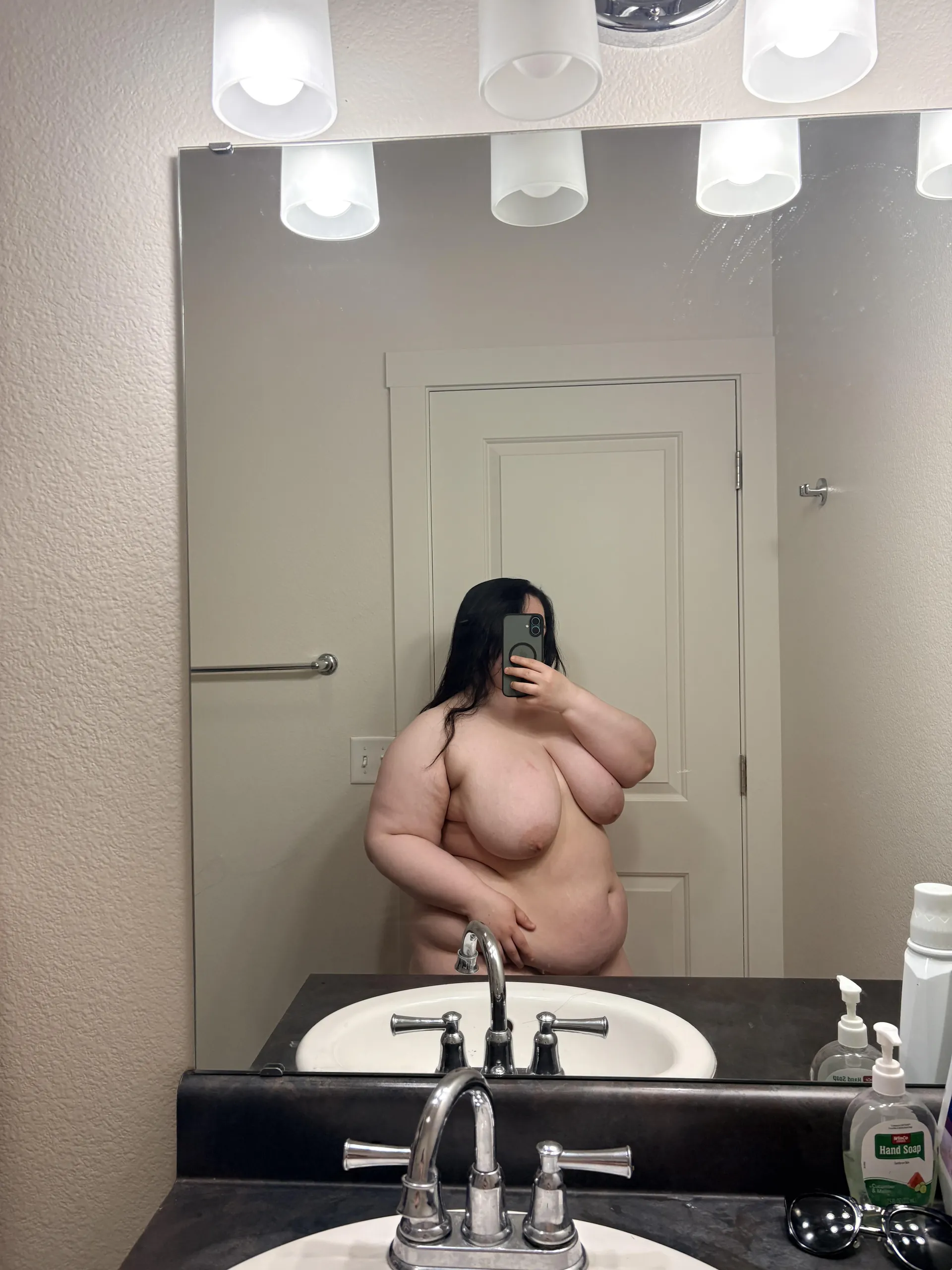 PlushHourXO camshow