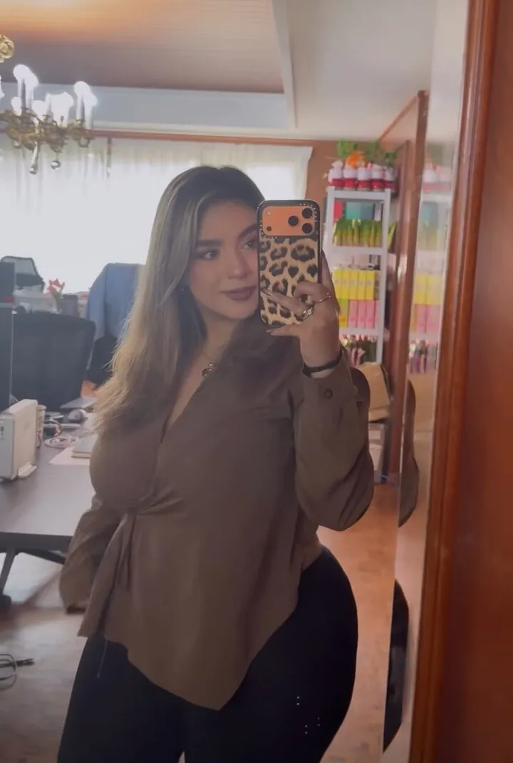 Samysacci camshow