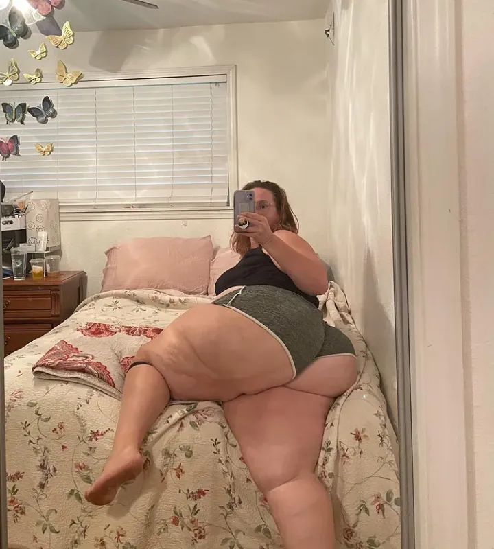 hourglassleigh (Leigh) camshow