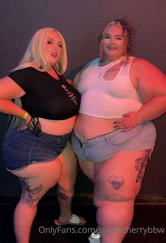 TallGlassofJess camshow