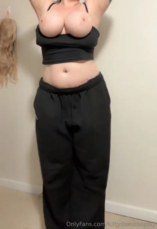 KittyDoesCosplay camshow
