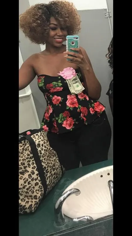 TheRealAyshaBee camshow