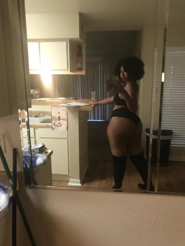 TheRealAyshaBee camshow