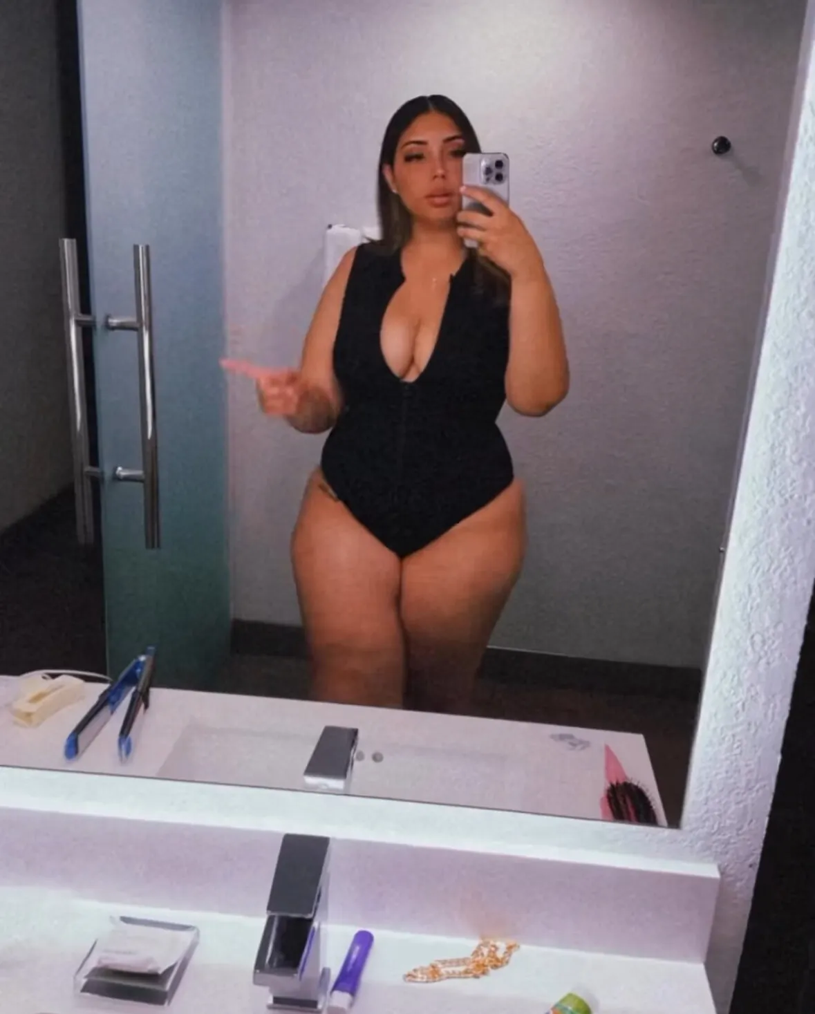 Thick Curvy BBW Baddie @Blessedd.dess camshow
