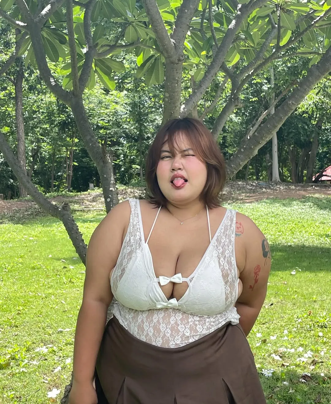 Benyapa.q (insta) camshow