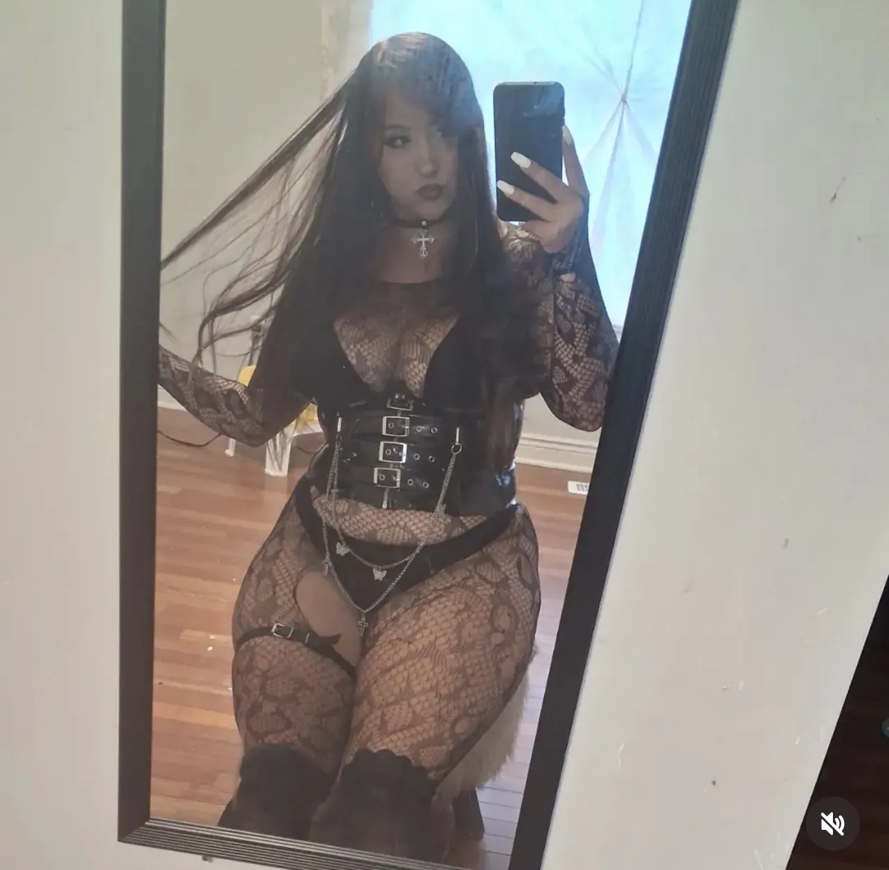 Foxeybae camshow