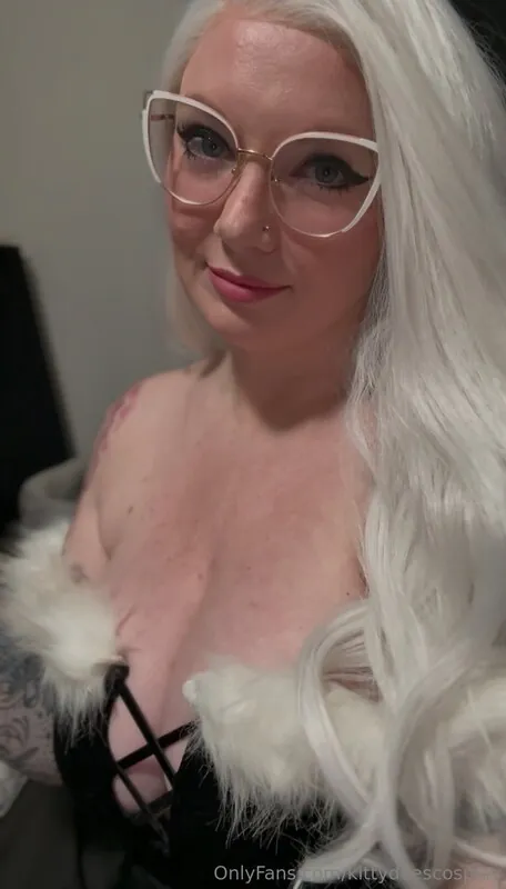 KittyDoesCosplay camshow