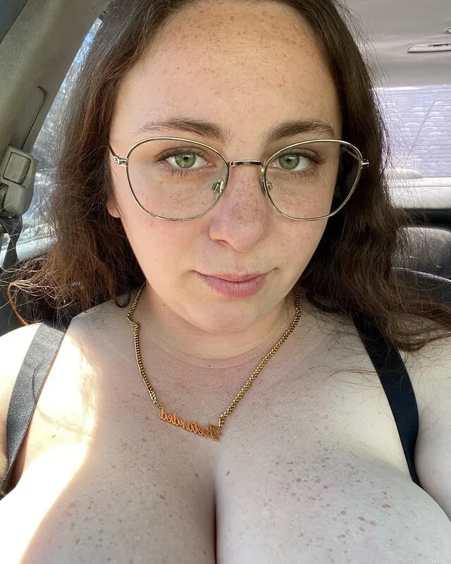 Milly Marks camshow
