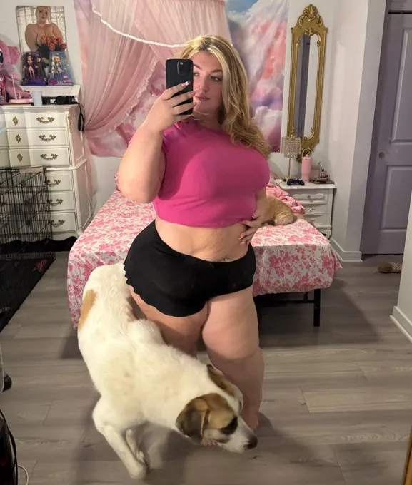 Miss Pink Plush camshow